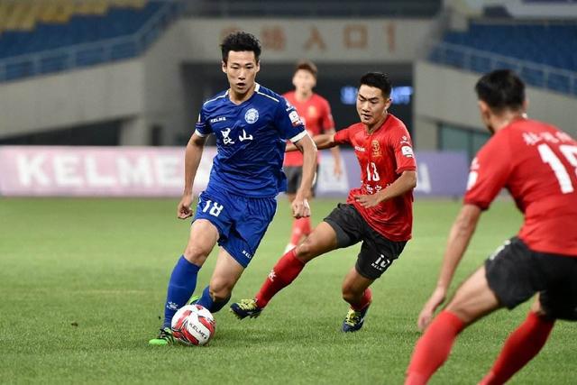 加维：亚马尔是最好的球员 但无法与梅西相提并论