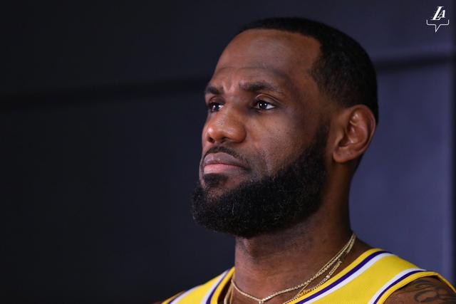 华子36+13+7森林狼大胜尼克斯 绿军大胜魔术