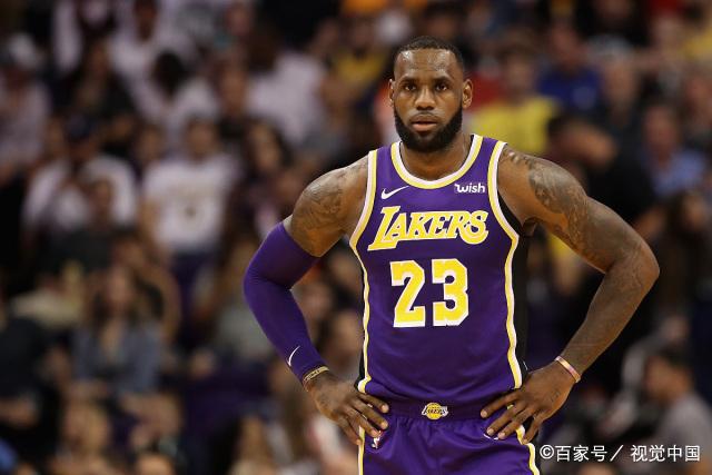 拜仁官方向巴黎道歉 球迷拉横幅未得到拜仁授权