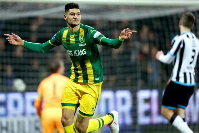 雷迪克公布湖人新赛季首发阵容：詹眉拉里八村